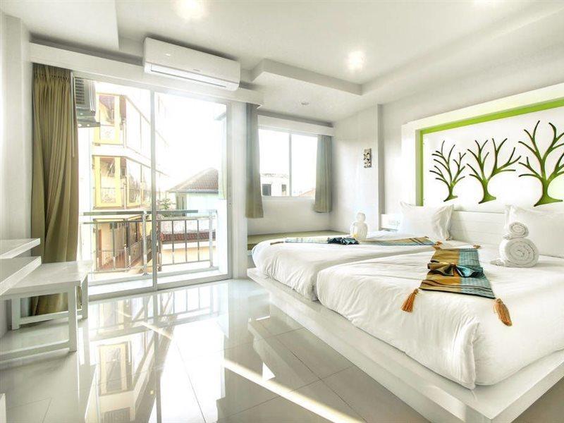 The Silk Hill Hotel Patong Exterior photo